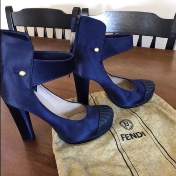 Fendi Shoes - FENDI décolleté navy blue 7.5/8 us/38 1/2 euro